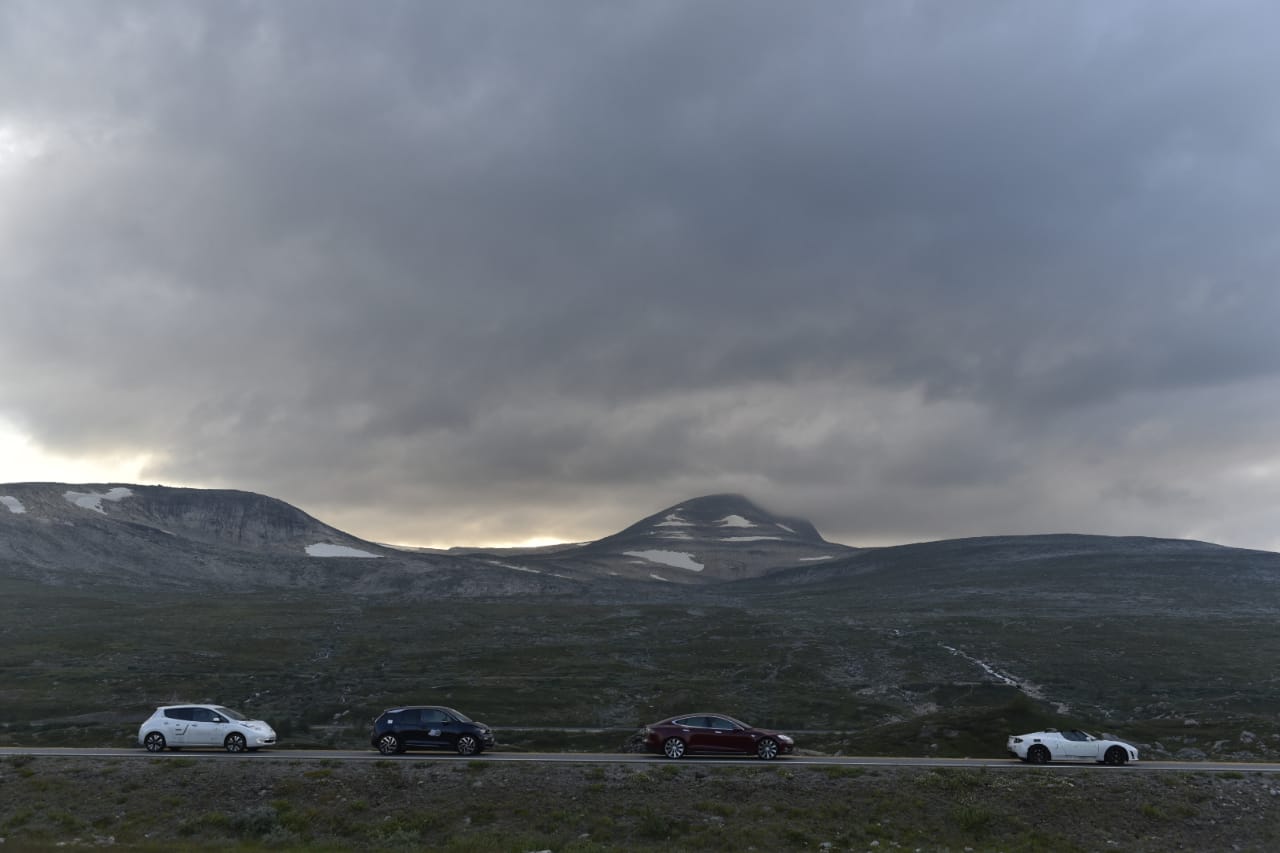 Cars at the Arctic Circle