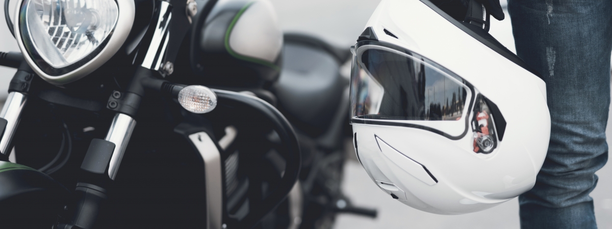 Government backs down, Zero steps up: manufacturer offers buyers £1500 following grant withdrawal