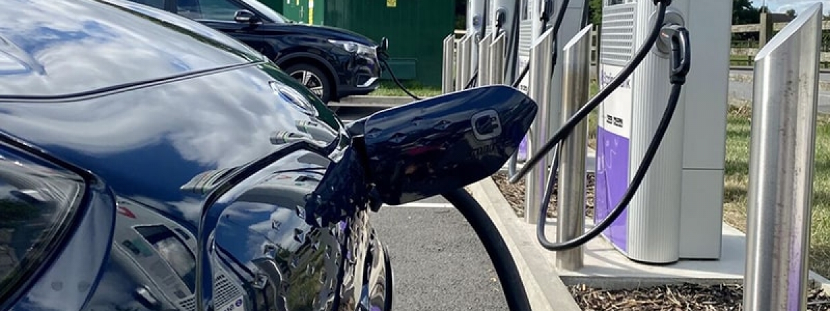 The Chancellor has announced electric vehicles will no longer be exempt from Vehicle Excise Duty from April 2025 in a move to make the motoring tax system “fairer”.